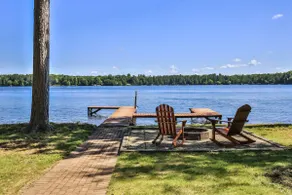 Quiet Getaway on Million-Dollar Crescent Lake - Image 3