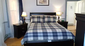Great Price;Beautiful, Spacious 3 Bed 2 Bath in a House Near Downtown Portsmouth - Image 5