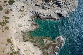 Luxe Coastal Escape with Sea Views, Kumo Villa III - Image 4