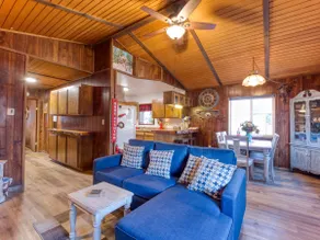 Little Cabin that is cozy in Big Bear - Image 5