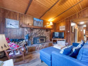 Little Cabin that is cozy in Big Bear - Image 4