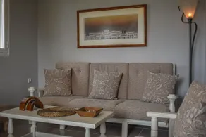Galaxidi Family House - Image 4