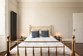 Elegant Victorian Flat in Redland with EV Parking - Image 4