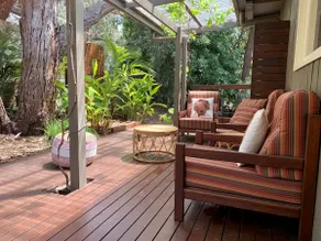 Tree Top Getaway - Image 4
