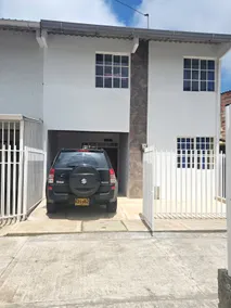 Complete House, Central and with Parking. - Image 2