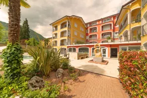 Classic Two-Room Apartment: Large Two-Room Apartment, SPA & Jetty - Image 4