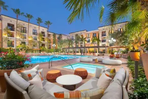 Luxurious Oasis in the heart of Irvine - Image 1
