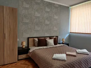 White Apartment - Image 5