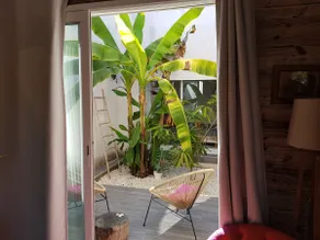 Beachfront villa - Image 2