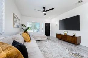 Interstellar w/Pool, Golf, & Game room/Sleeps 23! - Image 4