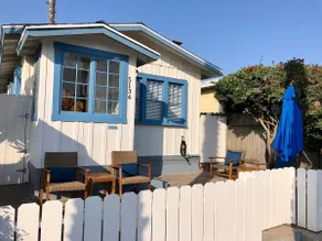 Fabulous Cottage at the Beach - Image 2