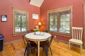 White Pine . Trailside Lodging - Image 4