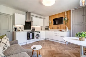 Central Bath Japandi Apartment – Artizan's Den - Image 3