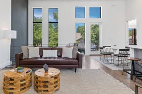 Beautiful Perfectly Located Luxury 2 Bed Townhome - Image 3