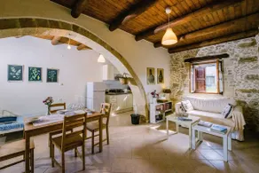 Traditional Cretan house close to beach & Chania - Image 2
