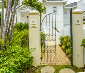 SUGAR HILL VILLA, VIEWS, MINS TO HOLETOWN & BEACH / BEACH CLUB MEMBERSHIP - Image 2