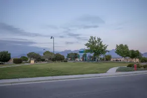 New Home in Quiet Neighborhood - Relax and Enjoy - Image 5