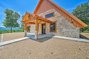 Luxury Cabin near the Talimena Drive with Fishing - Image 5