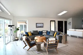 2BR Luxury Beachfront Retreat (Deck/Firepit/Beach) - Image 3