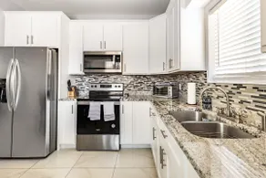 Modern Guest House in Phoenix/Biltmore Area - Image 2