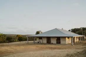 Nornalup Homestead - a farmhouse near the forest - Image 2