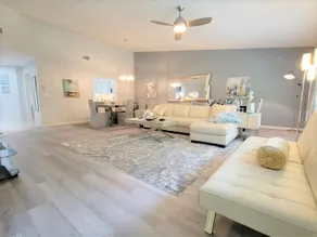 Modern, Spacious Villa close to #1 Siesta Key Beach! FreeWiFi, Updated ,Hot tub - Image 2