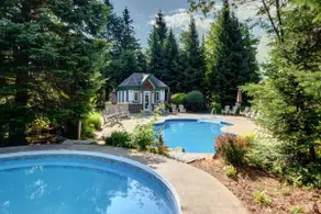 Lovely Chalet with Hot Tub, Sauna & Billiard - Image 3