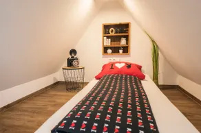 Tiny maisonette in the center with Wi-Fi & parking - Image 3