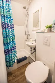 Tiny maisonette in the center with Wi-Fi & parking - Image 4