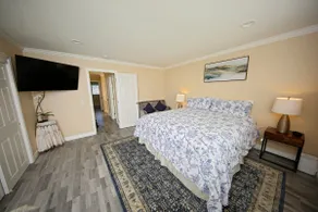 Large, Open, and Bright - Heart of Monterey Coast - Image 4