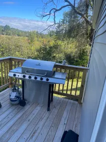 House Near Lake Winnipesaukee pet friendly - Image 3