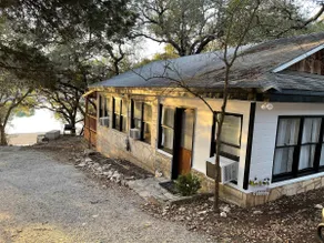 Bumble Bee Cottage on the Pedernales River - Image 2