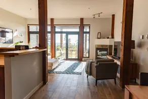 Pacific Soul Eco-Luxe Vacation Home - Image 5