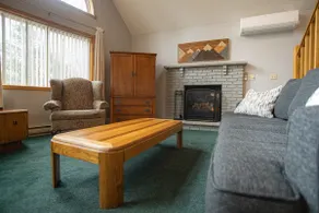 Lake Ariel Chalet w/ Hot Tub, Kayaks, & Fire Pit - Image 3