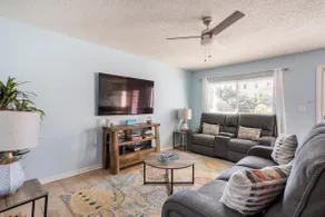 Beautiful condo on the beach with heated pool! - Image 2
