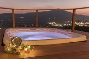 Oakhurst Home with a View - Image 2