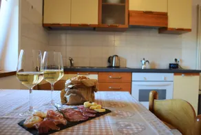 Strategic studio apartment! Quiet and central area - Image 4