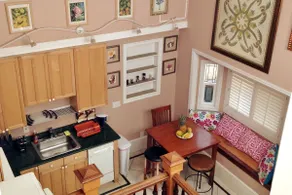 Artistic 2BR 2BA 2-floor 2 blocks to beach + AC. - Image 3
