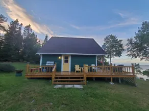 Comfort Cottage with Hot Tub - Image 2