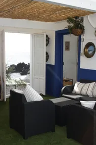 Oceanfront cozzy house. Direct access to the beach - Image 5