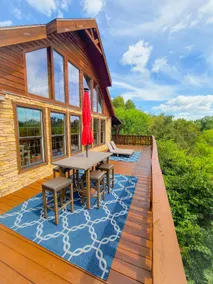 Enjoy a Cozy Cabin With Great Smoky Mountain Views - Image 2