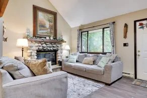 SHADY LEAF LODGE-Family Friendly Getaway - Arrowhead Lake, Poconos - Image 4