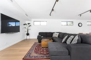 Bluff Street Home | Modern, Private, Spacious - Image 5