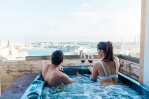 Palazzo Penthouse with Panoramic Private Jacuzzi - Image 4