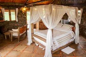 Honeymoon Hut - Image 3