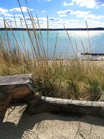 Terrace, beach chair and lake view - Image 5