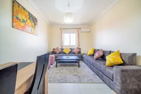 Family Apartment 2 bedrooms 5 min airport - Image 2