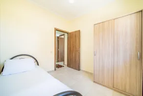 Family Apartment 2 bedrooms 5 min airport - Image 5