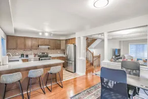 Stylish 4BR Home 20 Mins from YYZ - Image 3