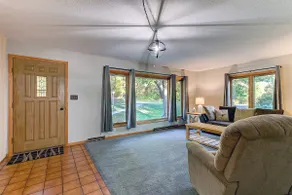 Large Secluded Country Home Minutes from Town - Image 5